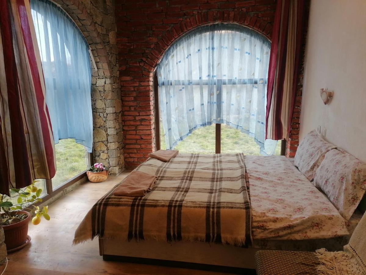 Лилянината Къща Villa Kalofer Ngoại thất bức ảnh