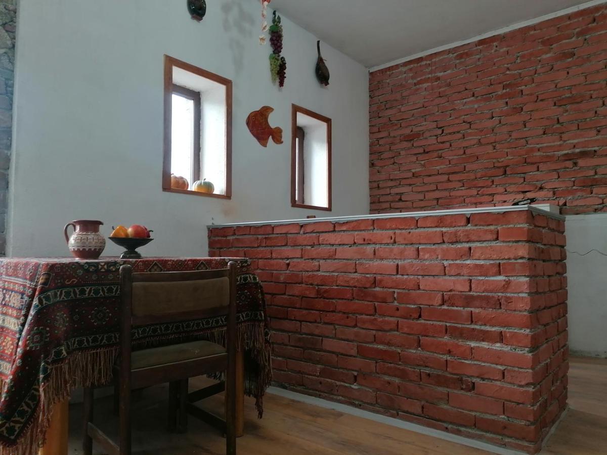 Лилянината Къща Villa Kalofer Ngoại thất bức ảnh