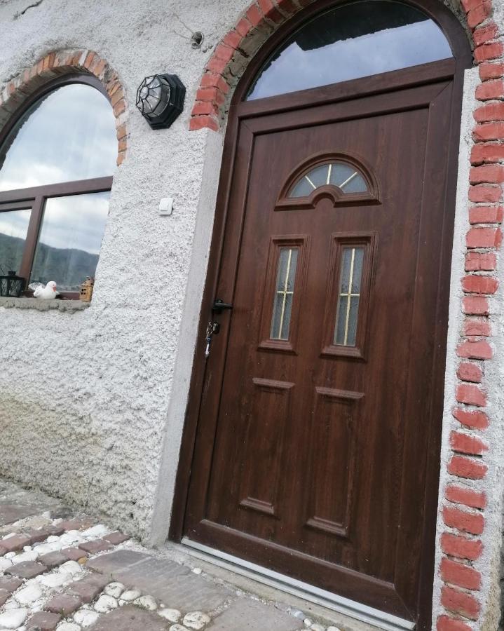 Лилянината Къща Villa Kalofer Ngoại thất bức ảnh