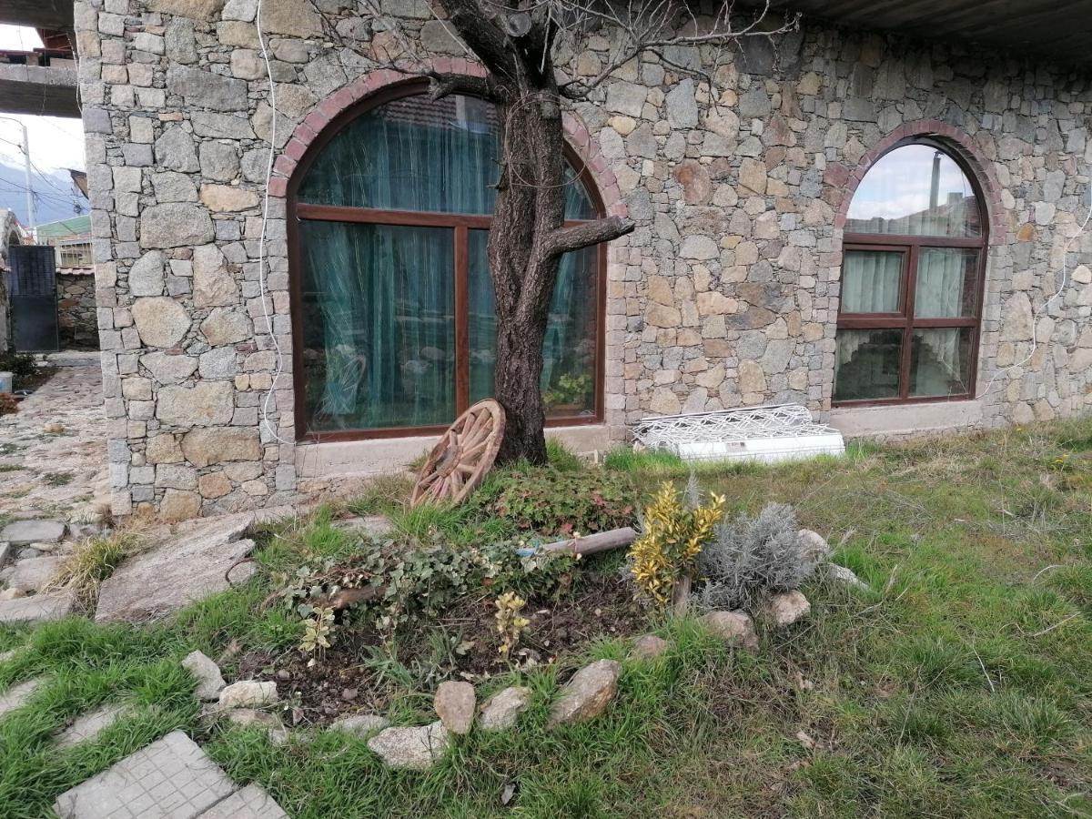 Лилянината Къща Villa Kalofer Ngoại thất bức ảnh
